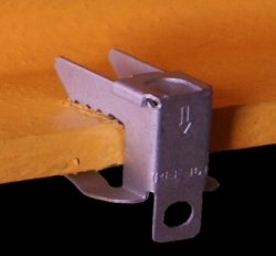 Pendelschalen und Stahl zur Festsetzung Teiltonreihe Pinch